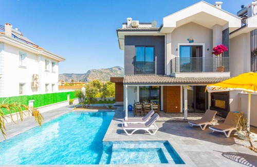 Dalyan Villa | 240 m² Villa ∙ 5 bedrooms ∙ 10 guests