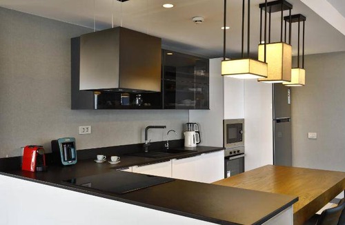 Gundogan Apartment | 280 m² Serviced apartment ∙ 4 bedrooms ∙ 127 guests