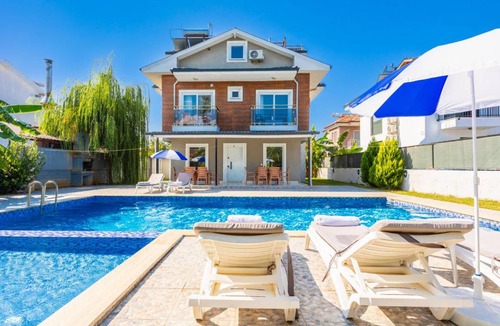 Dalyan Villa | 315 m² Villa ∙ 7 bedrooms ∙ 14 guests