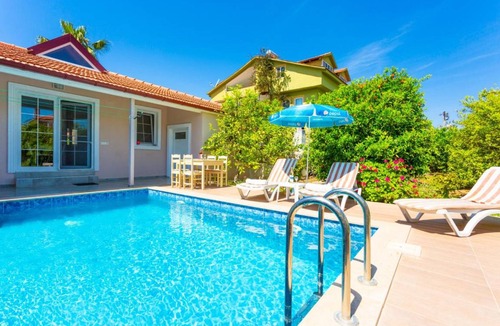 Dalyan Villa | 360 m² Villa ∙ 8 bedrooms ∙ 16 guests