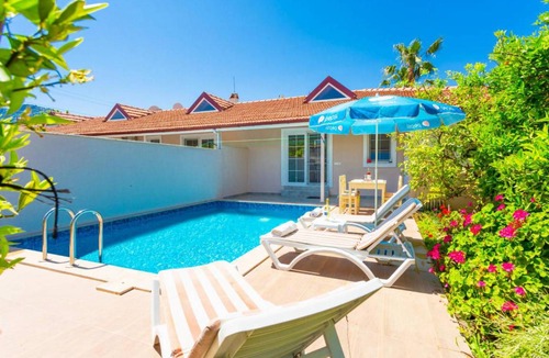 Dalyan Villa | 360 m² Villa ∙ 8 bedrooms ∙ 16 guests