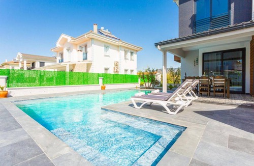 Dalyan Villa | 450 m² Villa ∙ 15 bedrooms ∙ 30 guests