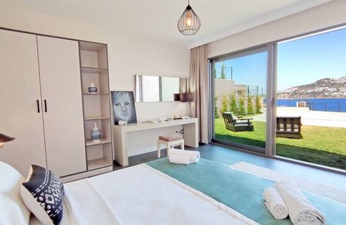 Koyunbaba Villa | 5 Bedroom Luxury Villa with Private Pool and Private Beach in Bodrum-Gumusluk