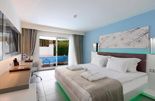 Davutlar Hotel | 52 m² Hotel ∙ 2 bedrooms ∙ 127 guests