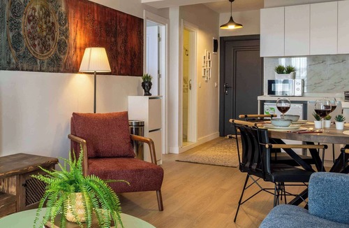 Cihangir Apartment | 5min to Taksim, Bosphorus View & Terrace