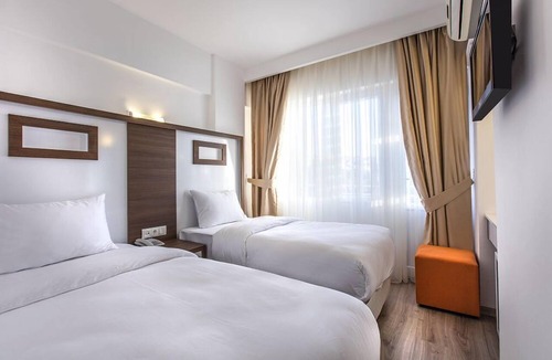 Kusadasi City Centre Hotel | Ada Demir Otel