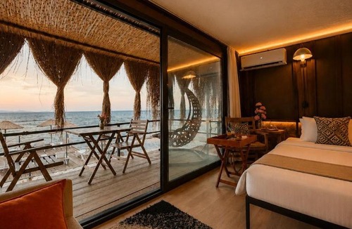 Kucukkuyu Bed & Breakfast | ADA TİNY HOUSE LOCA