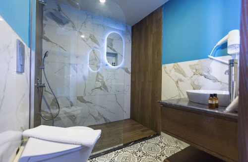Kusadasi Resort | ADELLA BEACH RESORT HOTEL