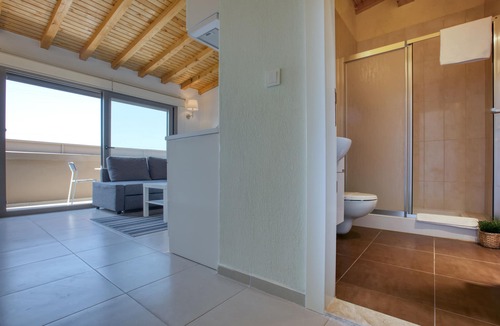 Cesme Apartment | AEGEAN Apartments Marina & Chios Island View - Suite Apartment with Marina View
