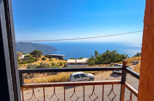 Faralya House | Alınca Elm Pansiyon