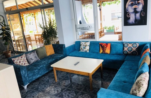 Artikli Hotel | Almir Hotel