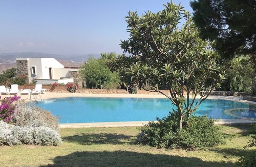 Dagbelen House | Amazing panoramic sea view, stone house garden floor with community pool