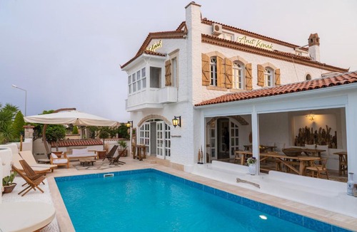 Hacımemis Hotel | Anıt Konak