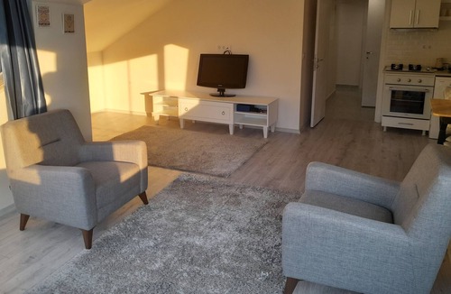 Eski Lara Villa | Apartment close to the sea in themostcentralofcity