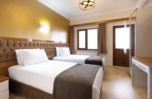 Surmene Hotel | Avulot Otel