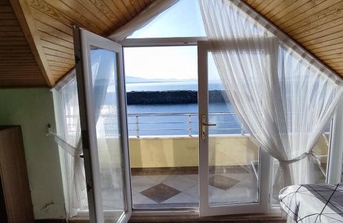 Balikesir Villa | Ayvalık Altınova Denize Sıfır Tripleks Yazlıık Villa