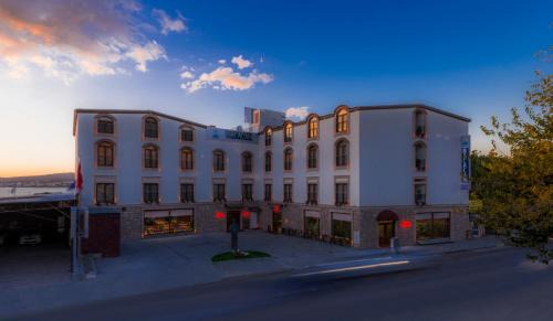 Ayvalik City Center Hotel | Bacacan Otel