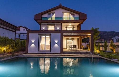 Hisaronu Villa | Bella- 4 Bedroom Holiday Villa in Oludeniz