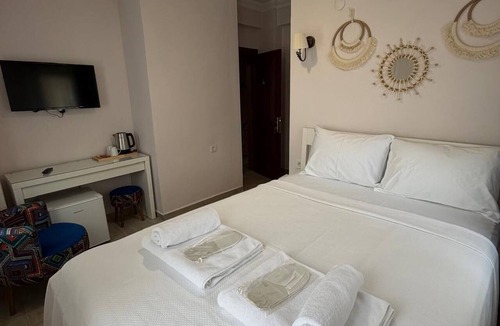 Gokceada Hostel | Blue Galley Guest house