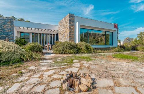 Dagbelen Villa | BodRoomBnB Fully Private Villa in Yalıkavak for 20 Guests ,2 Pools & Botanical Garden Ideal for Events, Families & Friends
