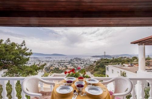 Bodrum City Center Villa | BODRUM BURCU VILLA , Magnificent Sea View, Cozy, Free Otopark, Free Wifi