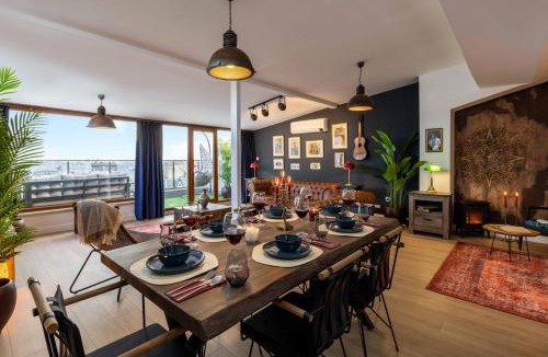 Cihangir Apartment | Bosphorus View Apt with 2 Terraces At Monnas Suite