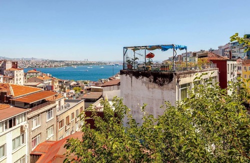 Kabatas Apartment | Bosphorus View Terrace- Historic Cihangir