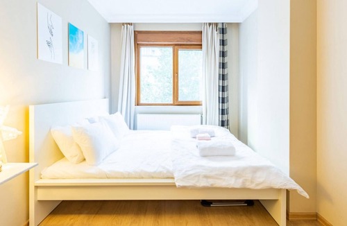 Moda Apartment | Bright Apartment near Trendy Attractions in Moda
