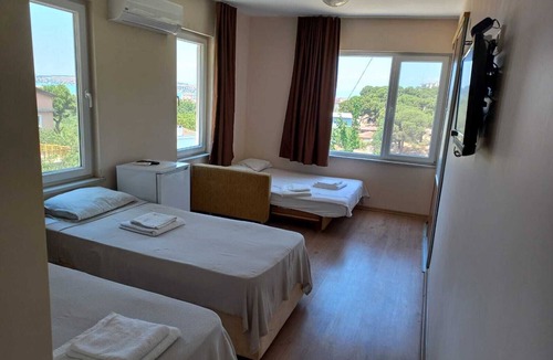 Ayvalik City Center House | Camlaralti Pansiyon