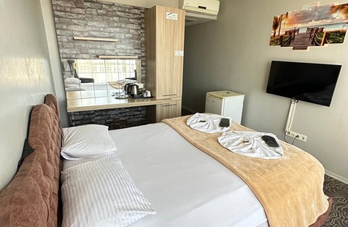 Buyukcekmece House | Carmen Suite