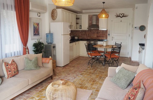 Kalkan Apartment | Cennet Apartment -Peaceful Poolside Apartment in Central Kalkan