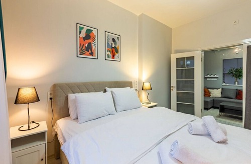 Moda Apartment | Central and Stylish Flat in the Heart of Kadıköy