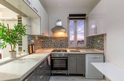 Moda Apartment | Central and Stylish Flat in the Heart of Kadıköy