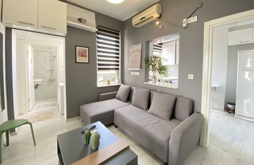 Moda Apartment | Central and Stylish Flat in the Heart of Kadıköy