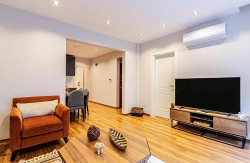Sisli Apartment | Charming Bright 4BD2Bath Balcony Central Pad #368
