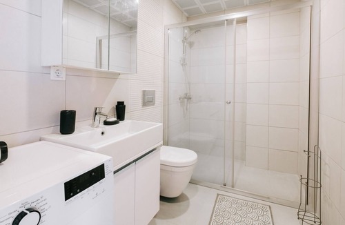 Moda Apartment | Chic Flat w Balcony 5 min to Moda Coast in Kadikoy