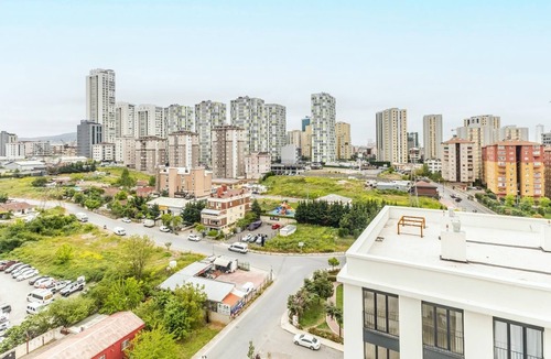 Umraniye Apartment | Chic, Modern and Spacious Flat in Umraniye