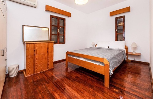 Bodrum City Center Apartment | Chic Villa w Fireplace, BBQ 5 min to Beach