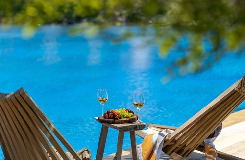 Gokceada Hotel | Cinarli Kasri Hotel
