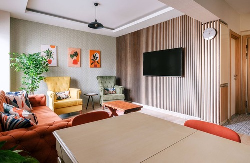 Esenyurt Apartment | Colorful Flat Near Torium and Beylikduzu Metrobus