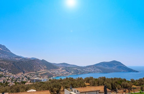 Kalkan Villa | Contemporary Villa for 12 People, Extensive Outside Space, Close to the Town