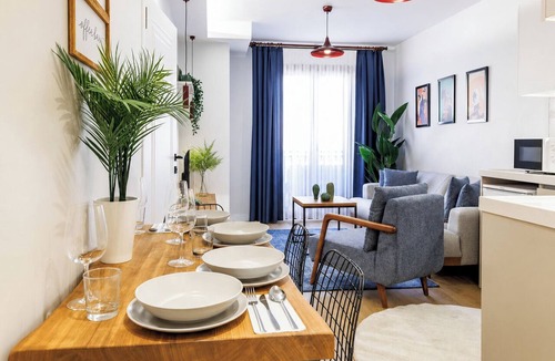 Cihangir Apartment | Cozy 2 Bedroom Apartment At Monnas Suite