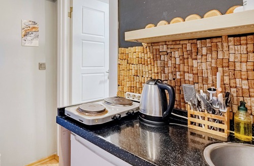 Bomonti Apartment | Cozy Central Flat w/Netflix & Elevator Near Metro 2 minute walking distance