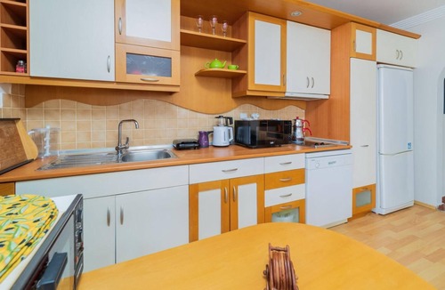 Altnkum Mahallesi Apartment | Cozy Flat with Balcony close to Konyaalti Beach