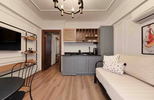 Gumussuyu Mahallesi Apartment | Daphne Pera ; Magnolia Aparts, City Center