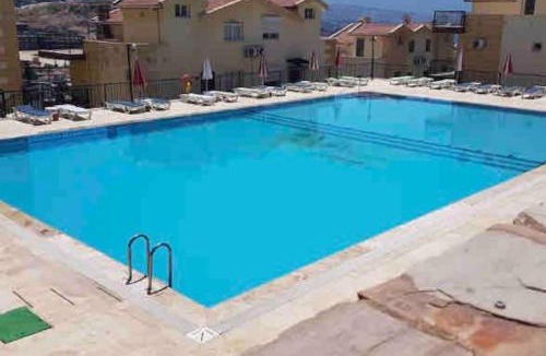Kadnlar Denizi Mahallesi Villa | Deniz manzaralı, havuzlu ve Bahçeli triplex villa