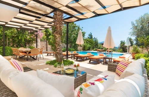 Kalkan Villa | Detached Private Villa | 4 bedrooms | Large Pool & Gardens | Short walk to Town