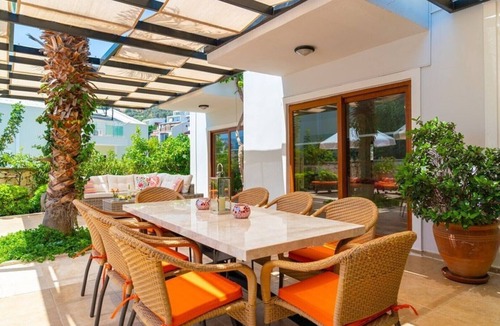 Kalkan Villa | Detached Private Villa | 4 bedrooms | Large Pool & Gardens | Short walk to Town