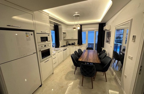 Dosemealti House | Doğa içinde Sahile 15 dakika mesafede Havuz,hamam,sauna 10 kişilik villa