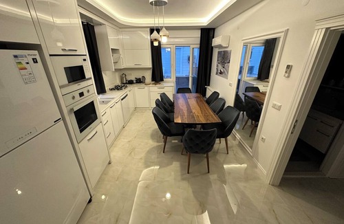 Dosemealti House | Doğa içinde Sahile 15 dakika mesafede Havuz,hamam,sauna 10 kişilik villa